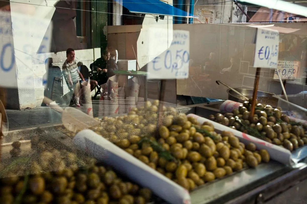 Olive fresche mercato - Fotografia di Enrico Fantoni