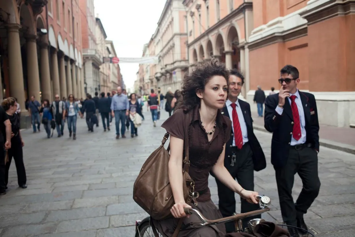 Ragazza in bici - Fotografia di Enrico Fantoni